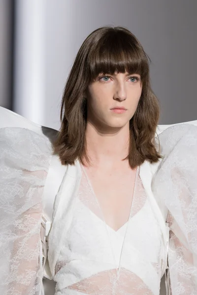 Look 37